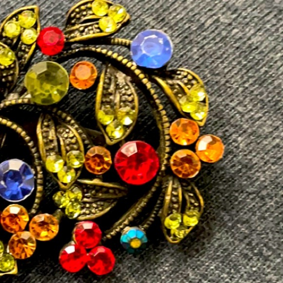 Antique Gold Tone Multi Colored Rhinestone Acrylic Flower Leaf Brooch Pin - Picture 3 of 5